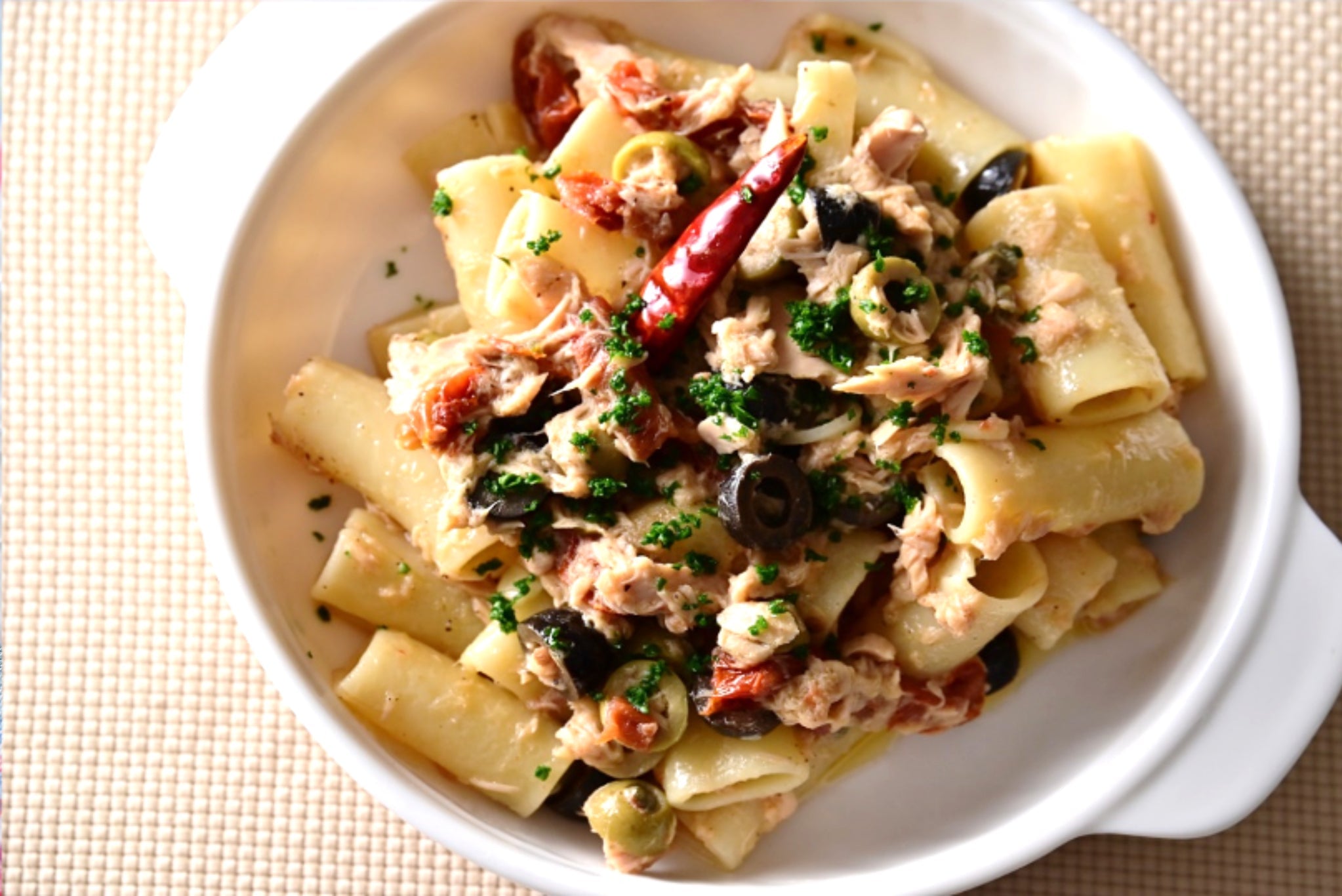 ツナとオリーブのオッキ・ディ・ルーポ