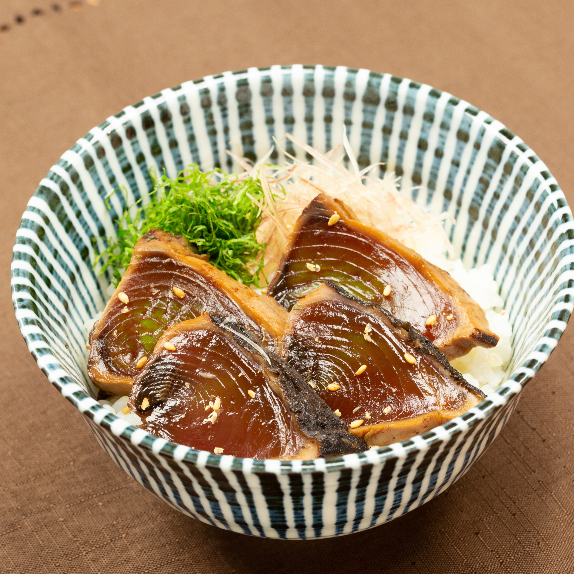 【送料込み】焼津式 かつおのたたき 鬼わら焼き 2本セット ゆずぽん酢たれ付き