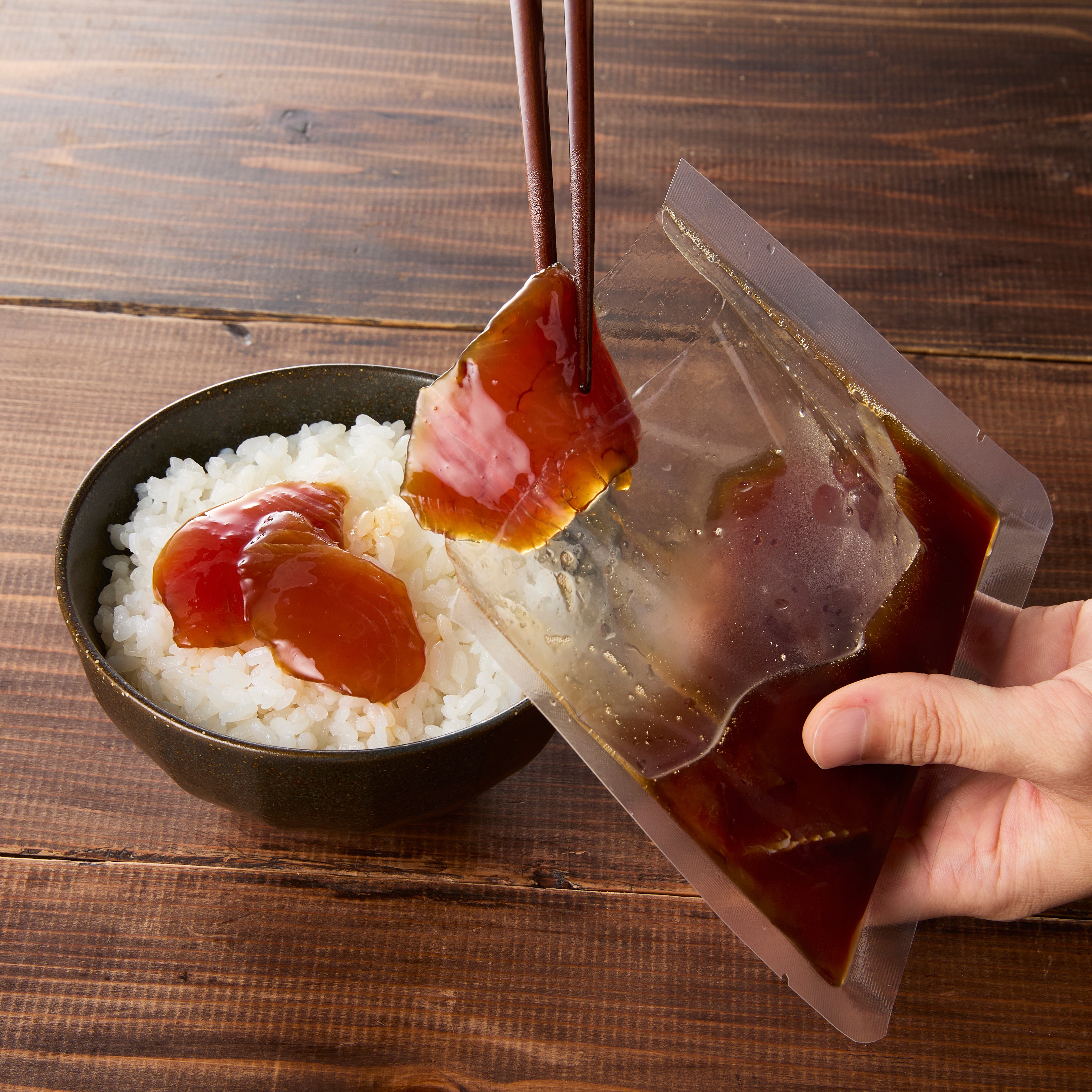 徳さんのかつお漬け丼