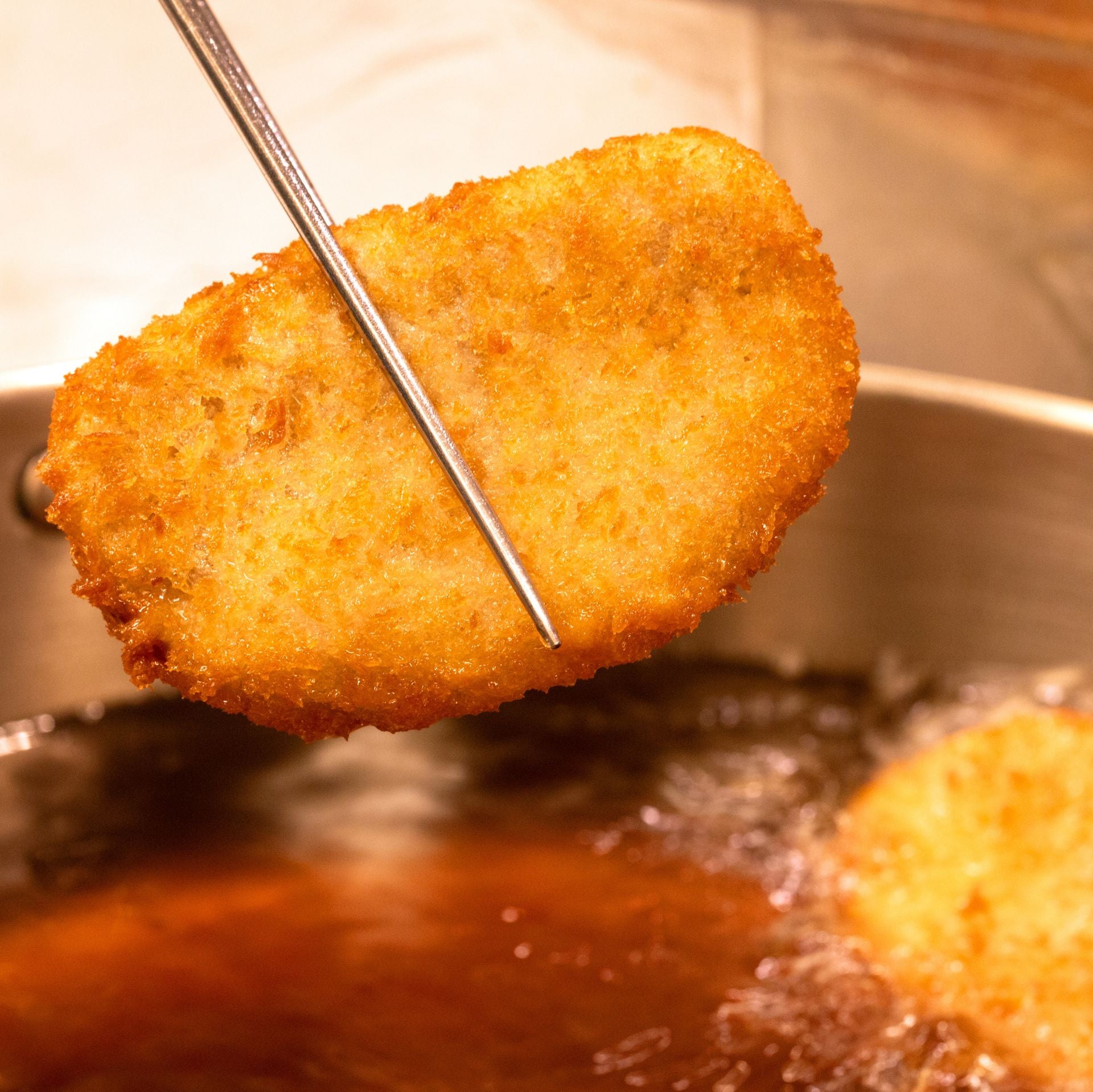 黒はんぺんフライ チーズサンド